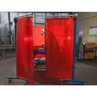 Welding Curtain Red EN1598, EN ISO 25980 in use